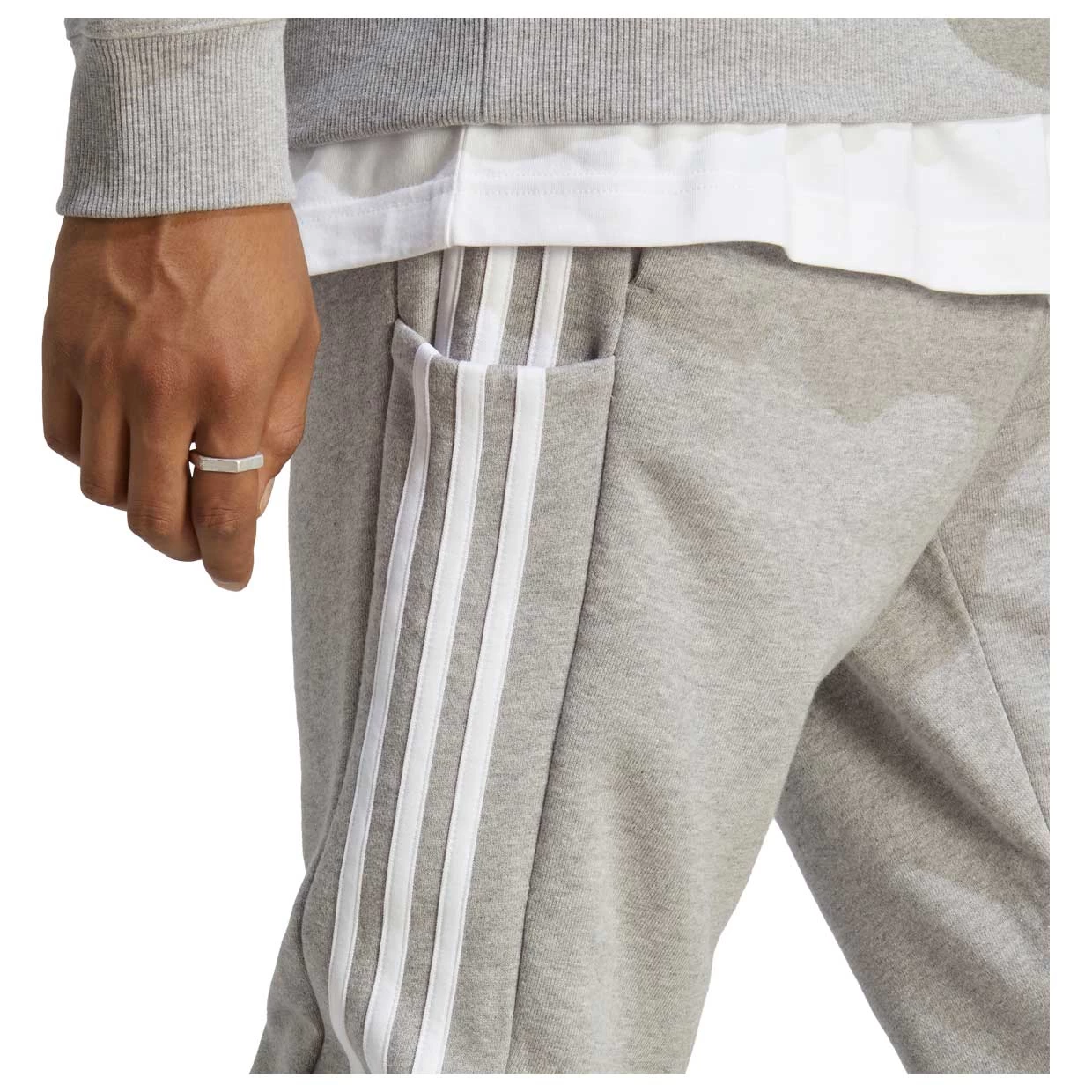 ADIDAS Herren Jogginghose Essentials French Terry Tapered Cuff 3- Streifen 7 ADIDAS Herren Jogginghose Essentials French Terry Tapered Cuff 3- Streifen – Bild 5