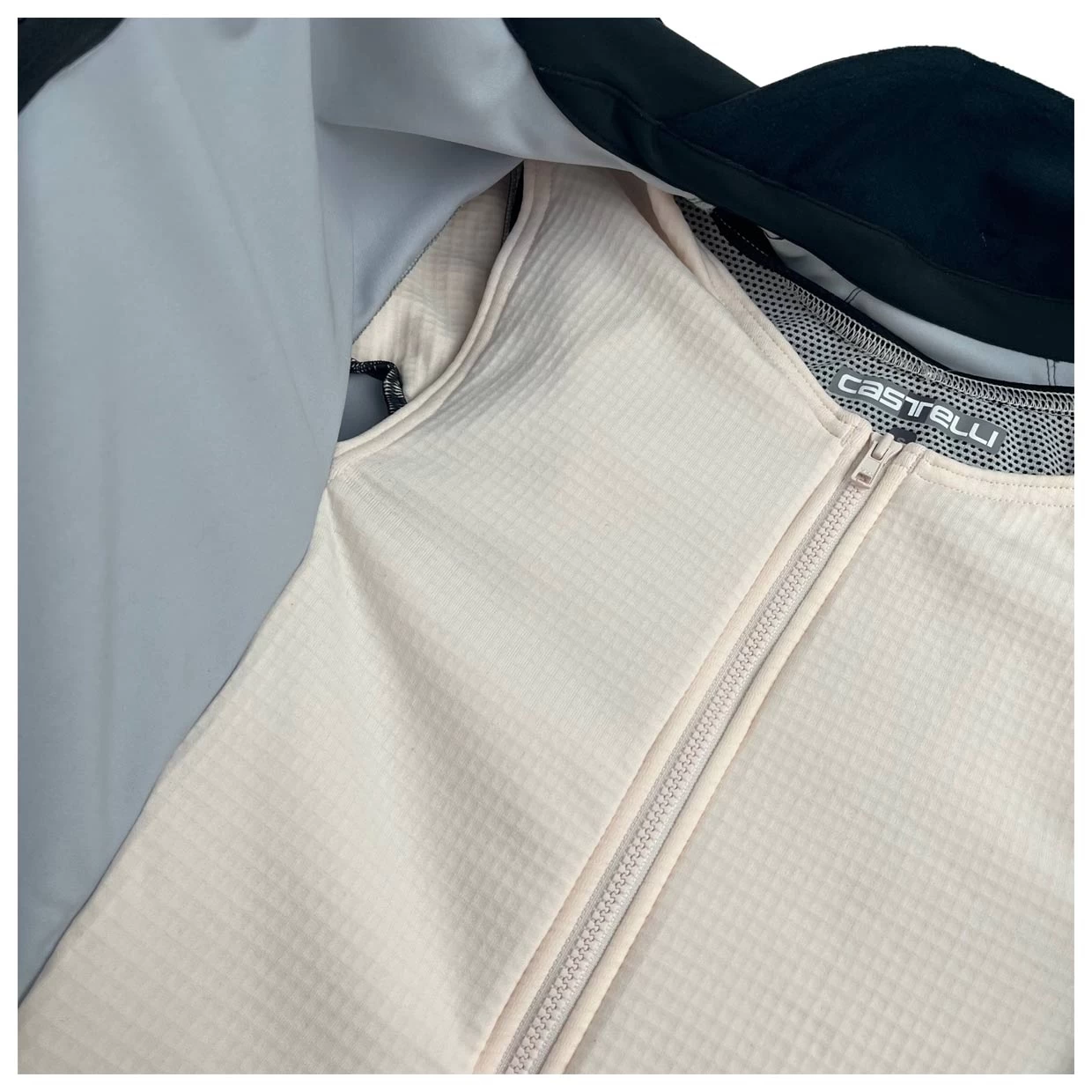 Castelli Damen Fahrradjacke Alpha RoS 2 7 Castelli Damen Fahrradjacke Alpha RoS 2 – Bild 5